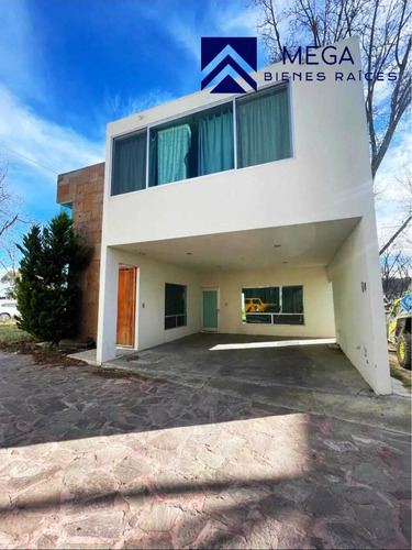 Casa En Venta En Residencial La Nogalera Durango