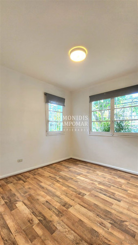 Casa En Venta De 5 Dorm. Las Condes El Golf Metro Tobalaba