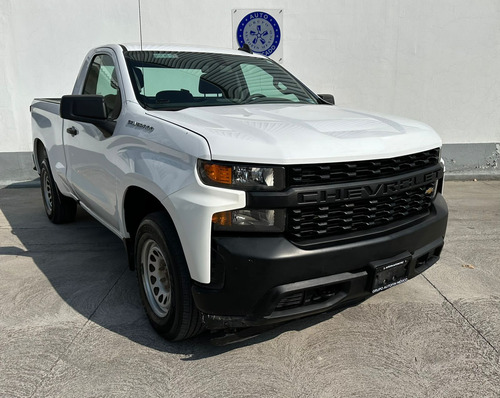 Chevrolet Silverado 4.3 V6 1500 WT Cabina Regular 4x2 At