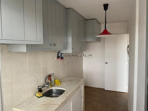 Amplio Apartamento En Malvin- Ref: 838