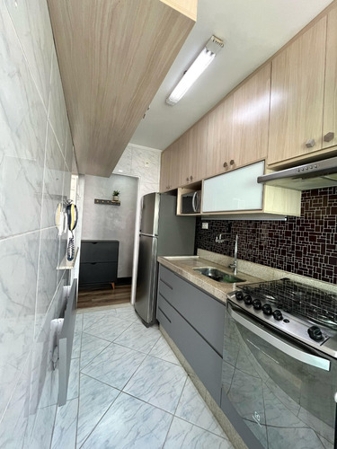 Apartamento À Venda, 50 Metros - 2 Quartos 1 Vaga - Próximo Ao Metro