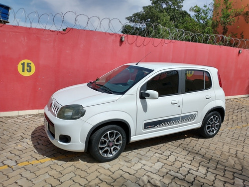 Fiat Uno 2012 1.4 Sporting Flex 5p