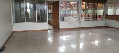 Local Comarcial En Arriendo En Santiago