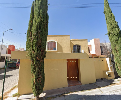 Casa En Venta En Querétaro ¡ El Primer Paso Comienza Aquí!