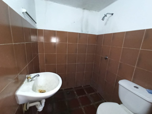 Imagen 28 de 29 de Ga-43 Zona Oeste Alquiler Galpón Ubicado En Sector San José