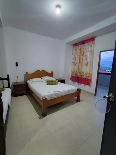 Imagen 21 de 27 de Venta. Hotel. Casa. Local Comercial. San Cristóbal