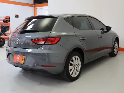 Seat Leon REFERENCE 1.6 AT 5P