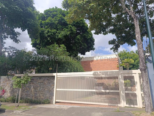 Imponente Casa Con Luz Natural Y Ventilacion En Venta En Chuao Yf