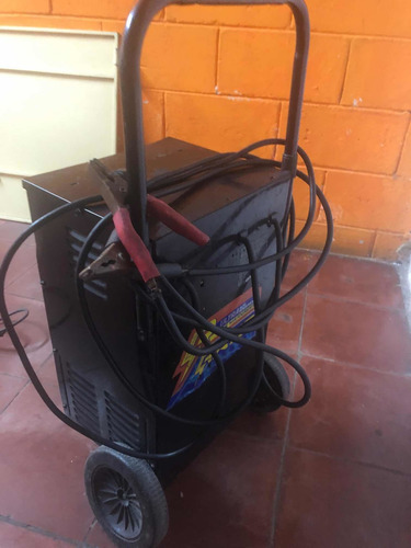 Imagen 5 de 6 de Vendo Cargador De Batería Funcionando Al 100%
