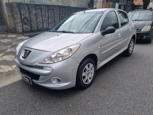 Imagem 1 de 11 de Peugeot 207 2013 1.4 Xr Flex 5p