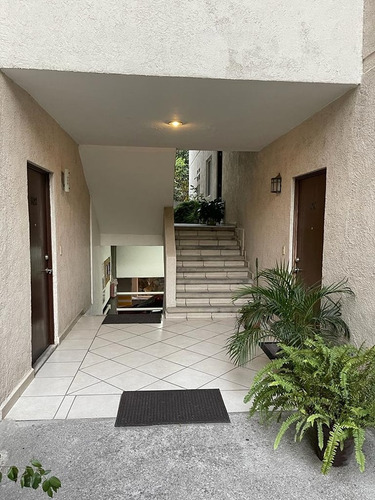 Departamento Con Doble Acceso Controlado Bien Ubicado