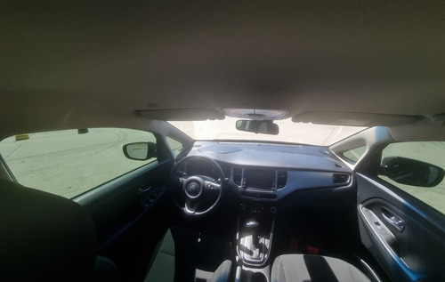 Imagen 12 de 20 de Kia Carens 2018 2.0 Ex 6abg 7pas At