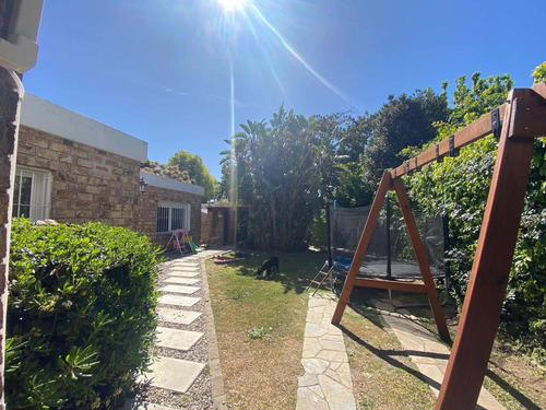 Imagen 17 de 19 de Venta Casa Carrasco 3 Dormitorios 1 Planta Jardín