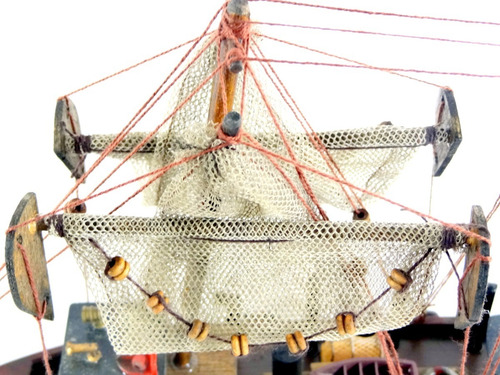 Barco Pesqueiro Decorativo 30 Cm - Em Madeira Maciça 30 X 27