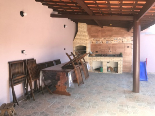Excelente, Lindo E Bem Localizado, Sobrado 3 Dormitórios À 200 Metros Do Mar Em Itanhaém, Litoral Sul. $ 700.000 Financia