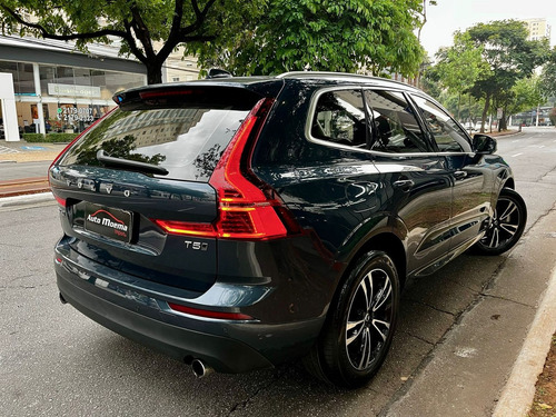 Volvo XC60 2.0 T5 MOMENTUM AWD