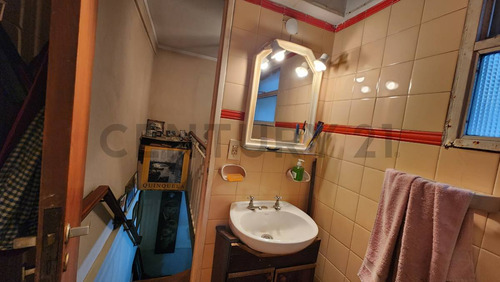 Venta De Departamento Dúplex, Tipo Ph De 2 Ambientes En La Boca