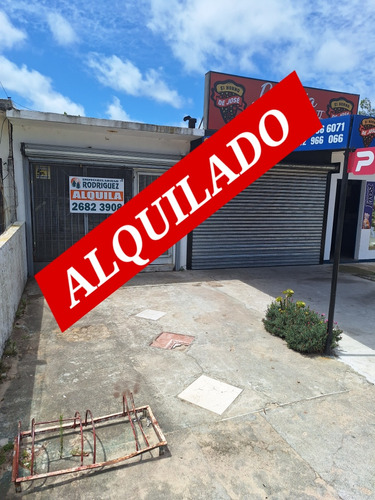 #alquilado# Local S.j. De Carrasco Sur En Centro Comercial