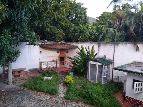 Imagen 30 de 30 de En Venta Casa Quinta Ubicada En Barrio Sucre, Muy Amplia