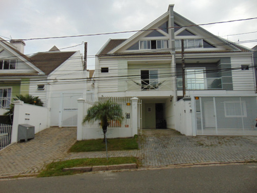 Imagem 1 de 30 de Sobrado Com 5 Dormitórios À Venda Com 182.43m² Por R$ 800.000,00 No Bairro Santa Felicidade - Curitiba / Pr - Sb0658