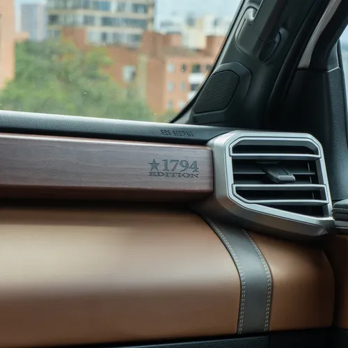 Toyota Sequoia 3.5 V6 1974 Edition 4X4