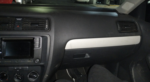 Rejilla O Difusor De Aire Para Tablero De Jetta A6 Derecha (Usado)