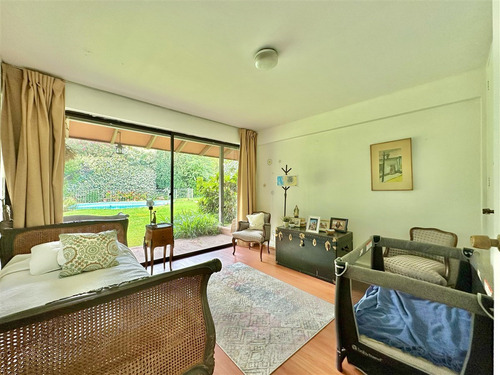 Las Lavándulas / Las Flores: Terreno 1.306 M2