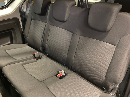 Imagen 18 de 21 de Renault Kangoo Express Confort 5a 0km (es)