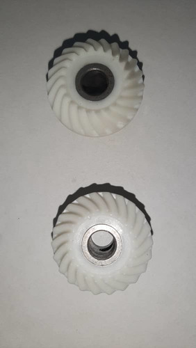 Imagen 4 de 5 de Piñon Helicoidal Para Maquinas Singer