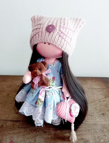 Imagem 9 de 10 de Boneca Russa De Pano Com Touca De Tricot
