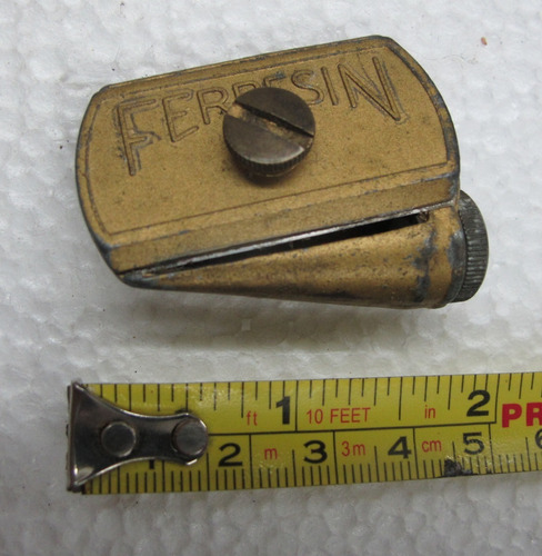 Antiguo  Sacapuntas Metalico Ferresin  Años 30´s 4.5 Cm.