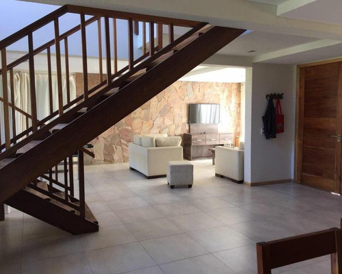 Casa De 5 Ambientes En Venta En La Herradura - Pinamar