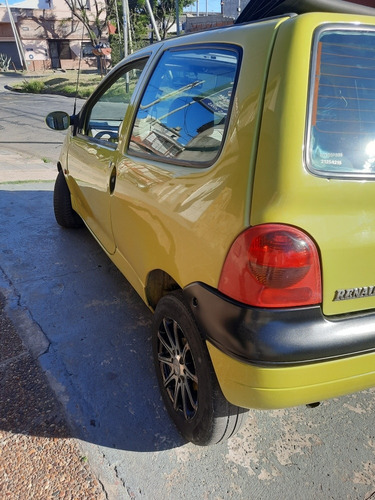 Imagen 4 de 5 de Renault Twingo 2000 1.2 Pk1 Aa Tc