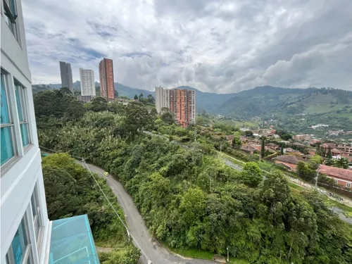 Apartamento Sabaneta-las Lomitas 101 Mt2- 3 Alcobas-unidad Completa