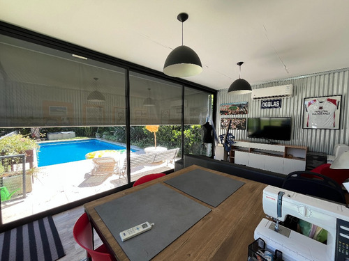 Excelente Casa En San Carlos C.c. Lote Central