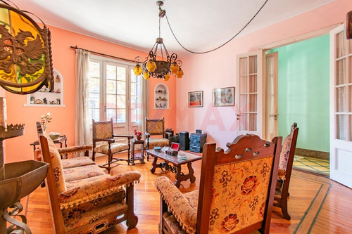 Venta Casa 4 Amb Boedo Cochera, Quincho Y Patio