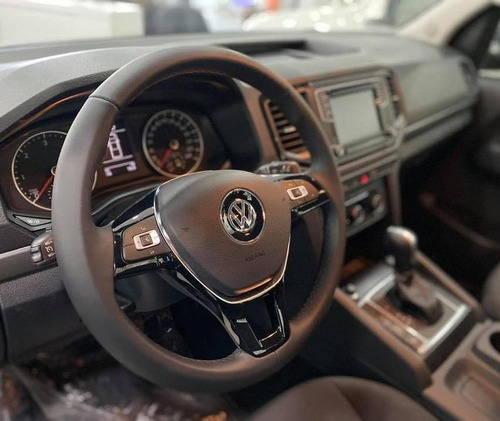 Imagen 2 de 8 de Volkswagen Amarok Confort 4x2 Automatica 180 Cv