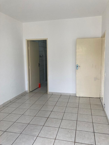 Imagem 7 de 23 de Casa De 3 Dorm 1 Suite Encima De Comércio Fl37