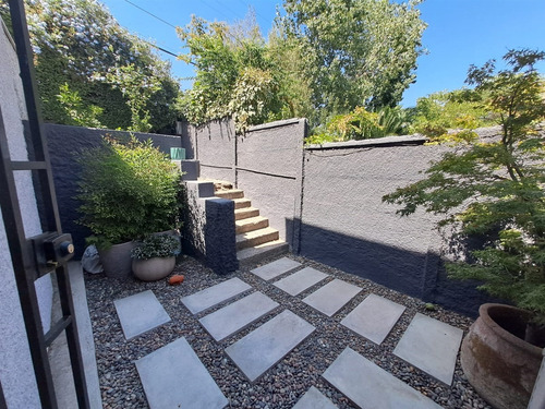 Casa En Venta De 5 Dorm. En Lo Barnechea