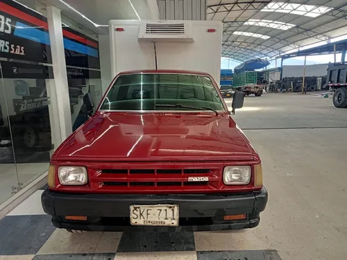 Mazda B2000 2.0 B2000