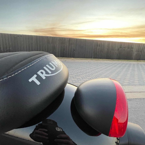 Imagen 11 de 14 de Triumph Street Twin