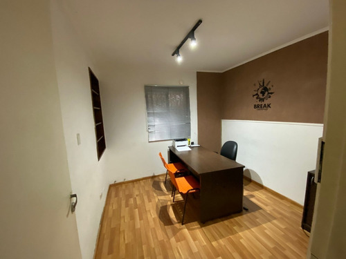 Imagen 4 de 13 de En Venta Fte A Estacion Depto Tipo Casa 4 Amb En Muy Buen Estado En Lanus (079)
