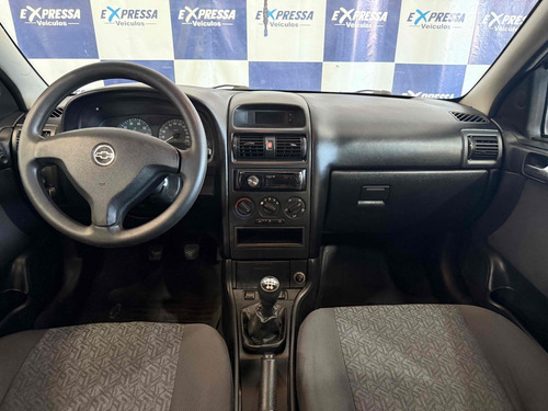 Chevrolet Astra 2.0 MPFI ADVANTAGE 8V FLEX 4P MANUAL