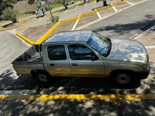 Toyota Hilux 2003, Impecable