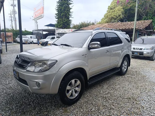 Toyota Fortuner 4.0 Sr5