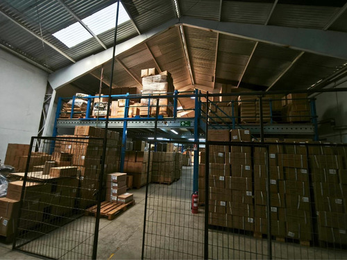 Arriendo Bodegas 5000 M2 Con Oficinas Y Patio De Maniobras