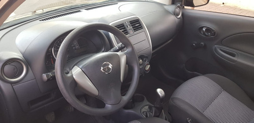Imagem 6 de 9 de March Conforto 1.0 12v Flex 2017 Com Apenas 80.000 Km