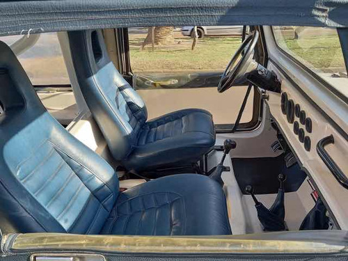 Jeep Ika Lody