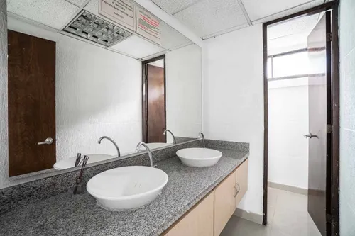 Oficina En Arriendo/venta En Versalles. Cod A1023065