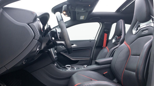 Imagen 10 de 17 de Mercedes Benz A45 Amg